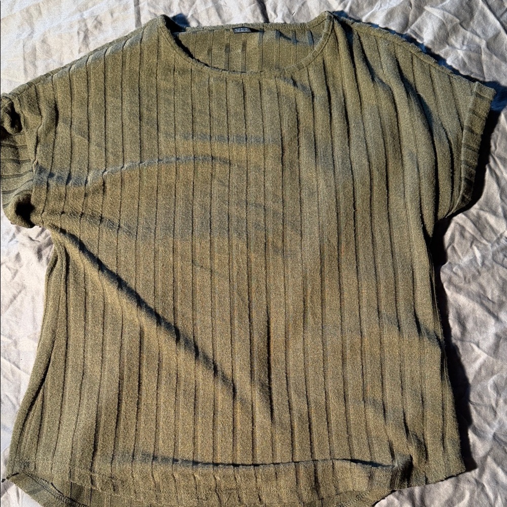 SHEIN Olive Green Ribbed Short Sleeve Top